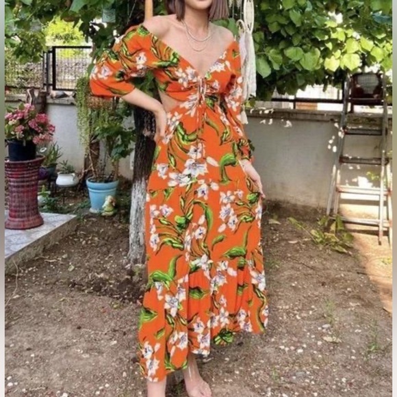 Zara Vibrant Orange Long Sleeve Dress. Vacation Ready - Preloved - Picture 5 of 16